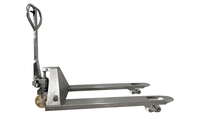 What is the Difference Between a Pallet Truck and an Electric Pallet Truck?