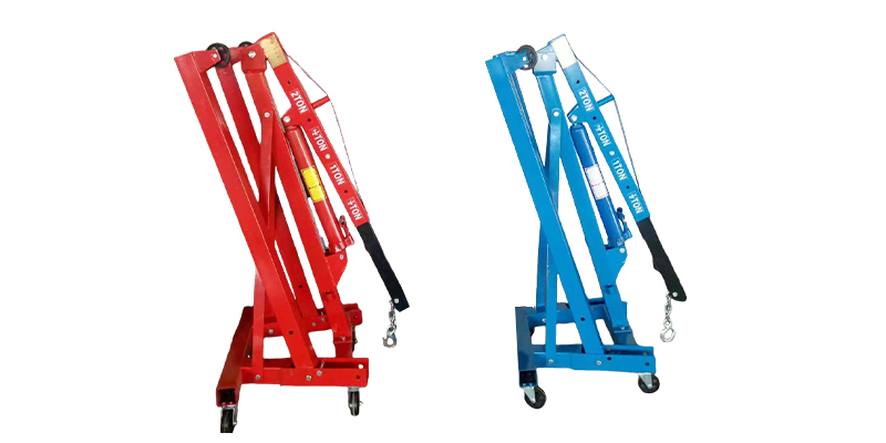 How exactly does a hydraulic engine crane easily lift an engine?